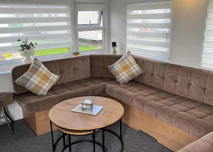 Sharons Lyons Lido Caravan 3 Bedrooms