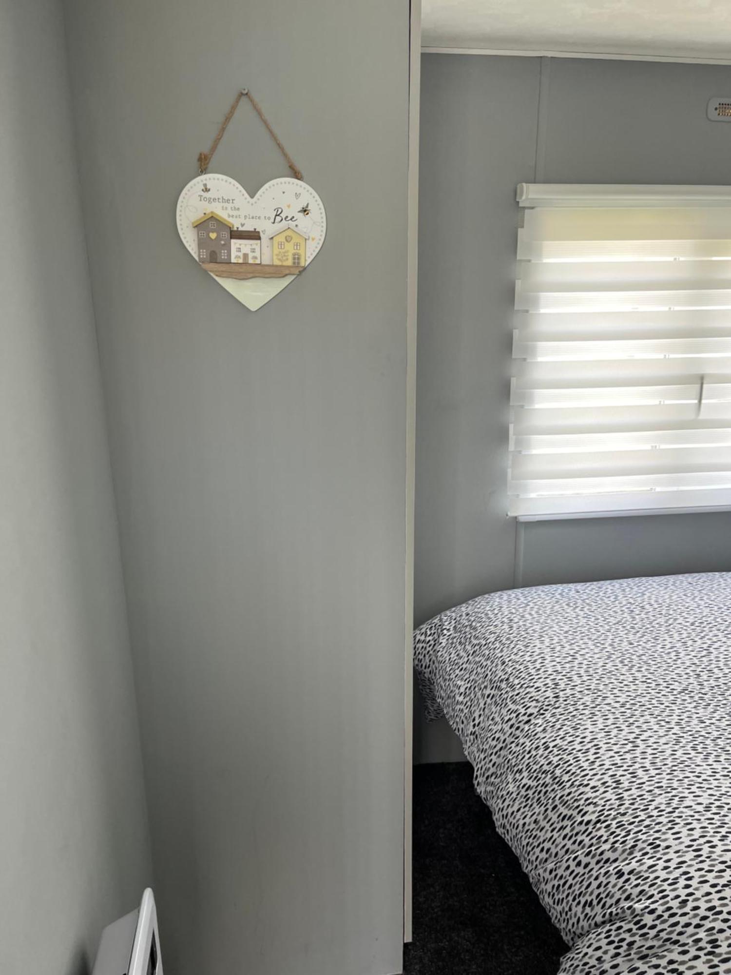 Sharons Lyons Lido Caravan 3 Bedrooms *