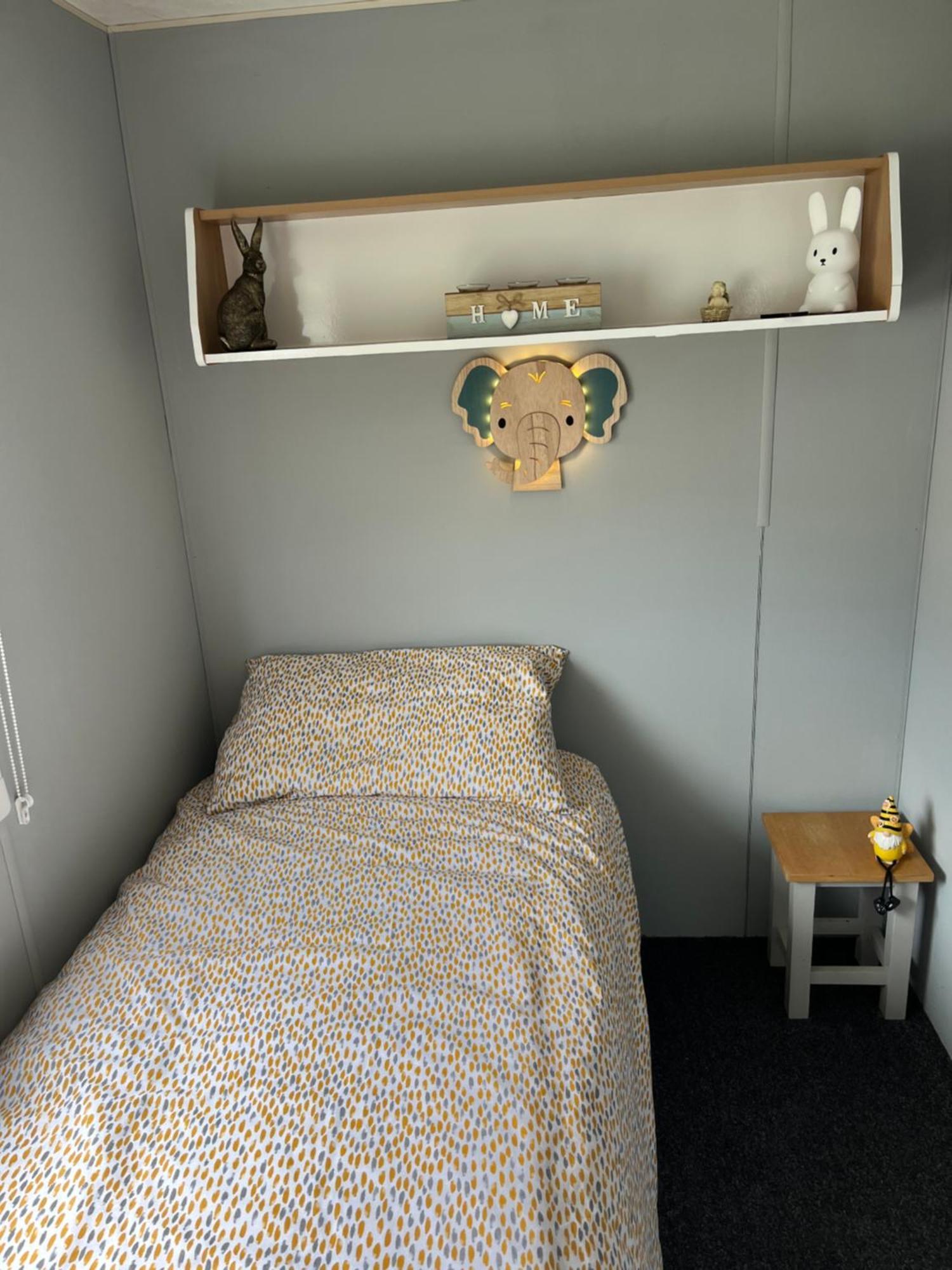 Apartment Sharons Lyons Lido Caravan 3 Bedrooms Prestatyn